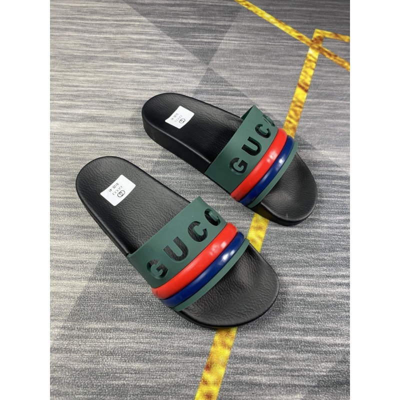 G*u*i slippers